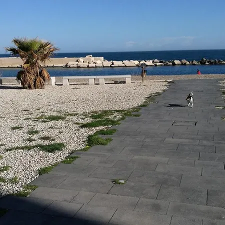 Borgo Marino Nocleg ze śniadaniem 3*